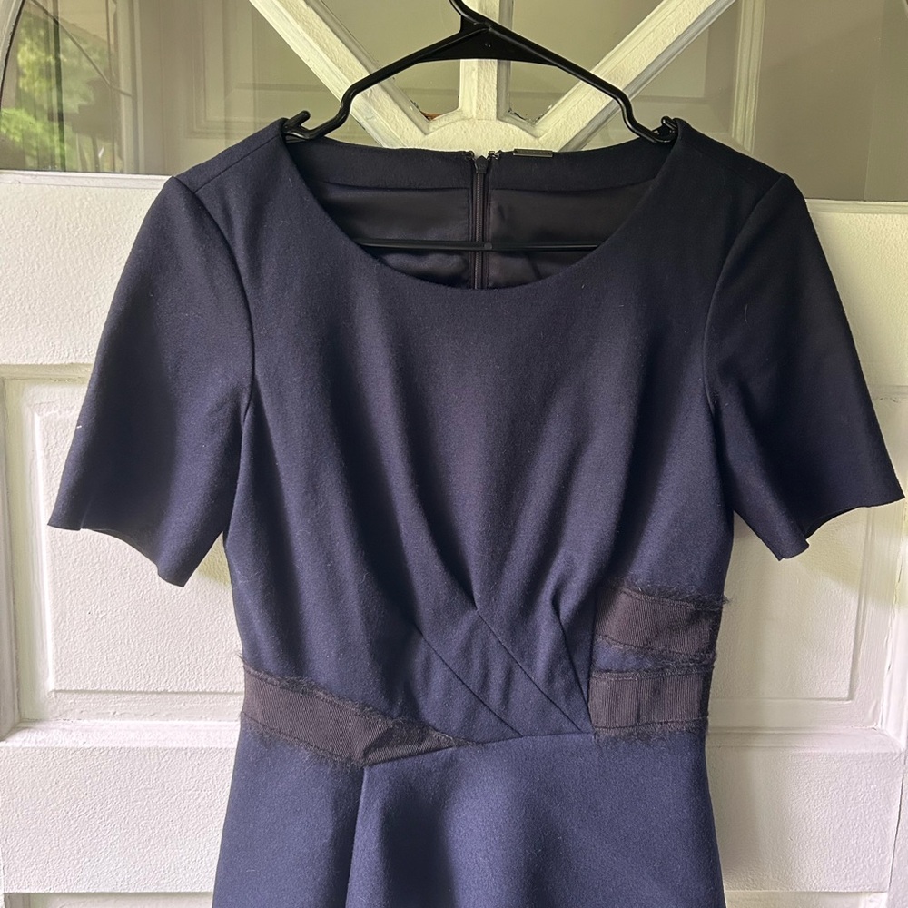 Elie Tahari Blue Sheath Top Short Sleeve Crew Neck